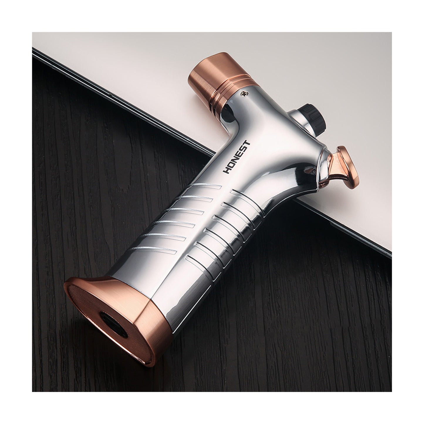 Honest Blue flame direct-into-fire lighter, metal nozzle is safe and durable, jet-type windproof double flame lighter, adjustable flame, rechargeable butane, easy to carry, gift for men