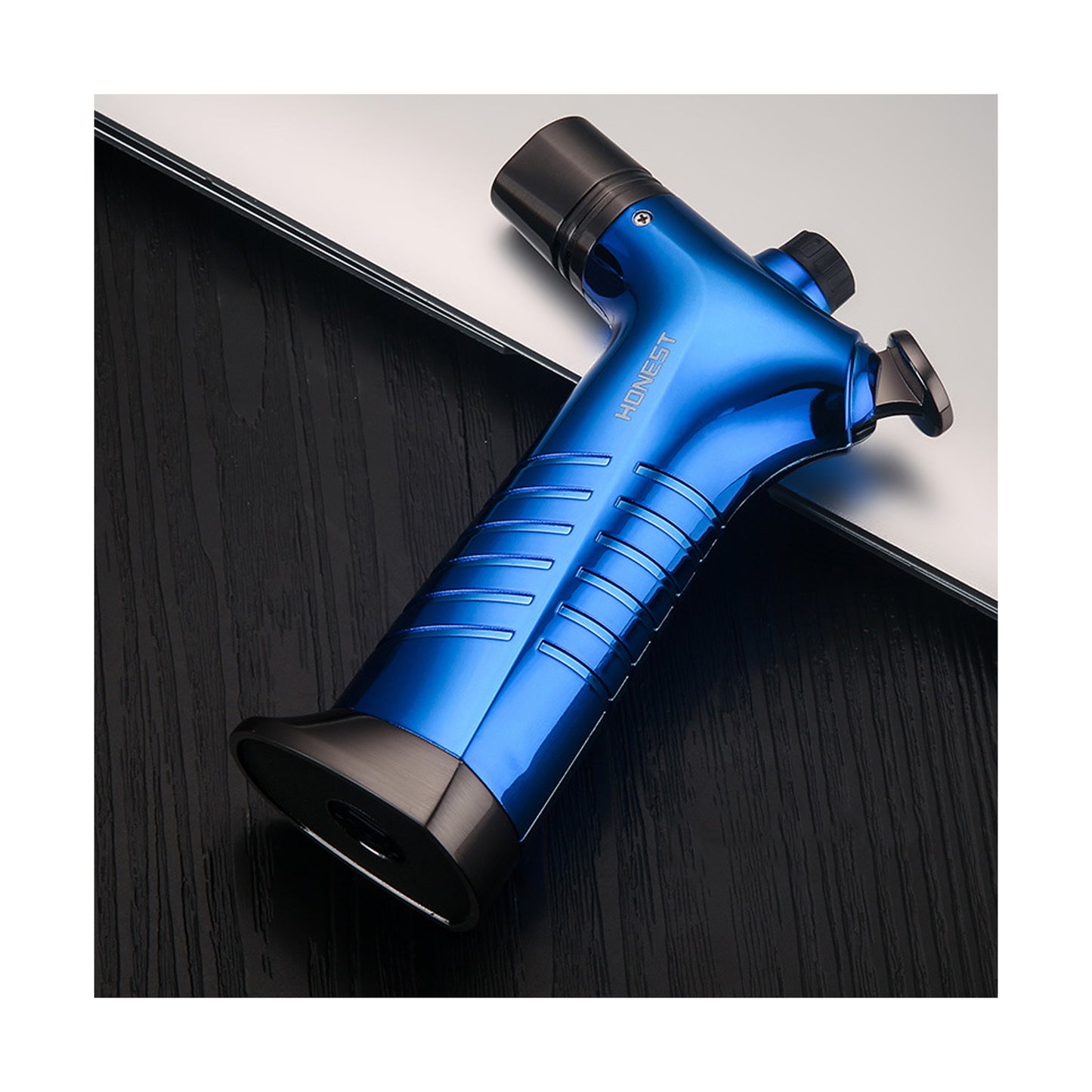 Honest Blue flame direct-into-fire lighter, metal nozzle is safe and durable, jet-type windproof double flame lighter, adjustable flame, rechargeable butane, easy to carry, gift for men