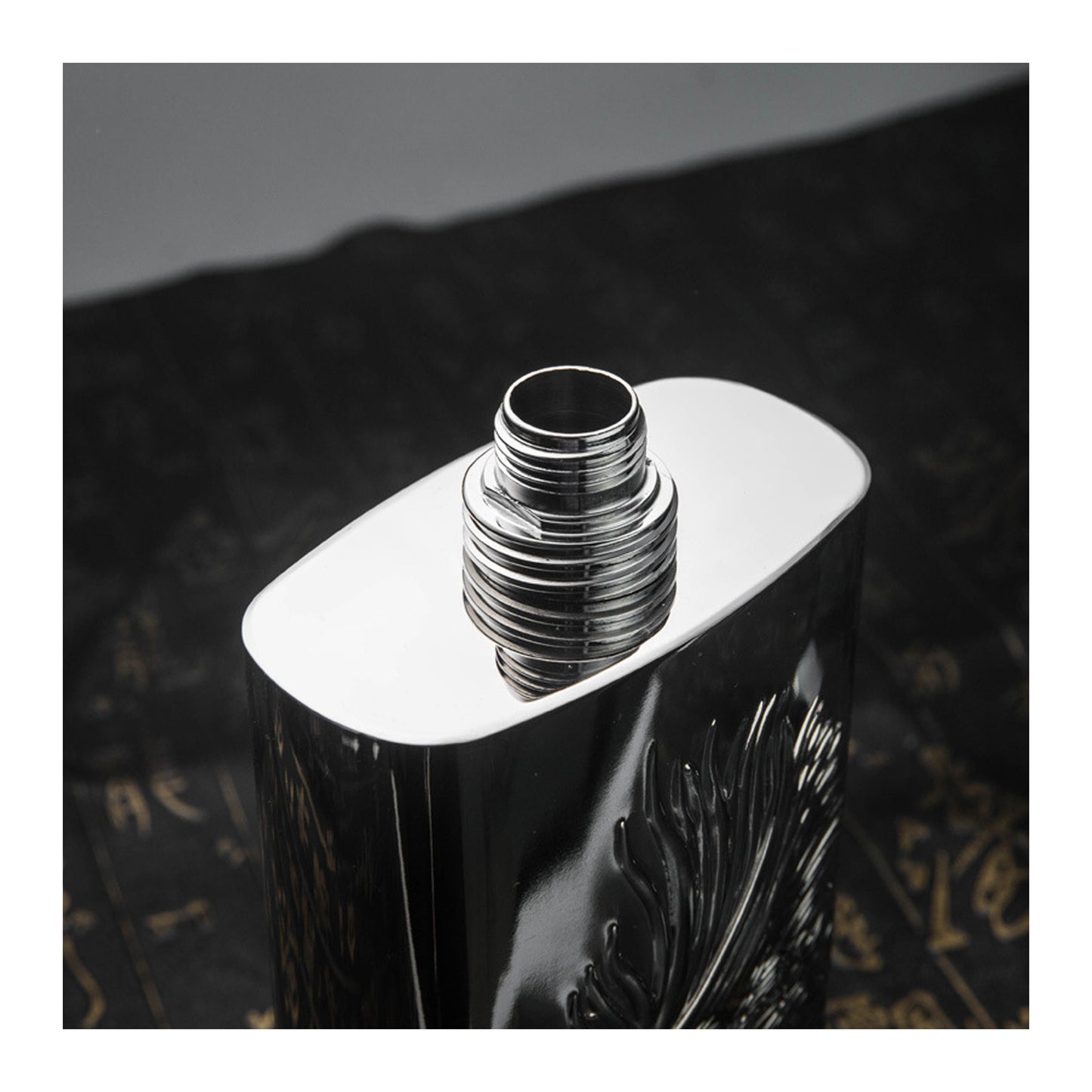 Honest Premium 17oz 304 Stainless Steel Hip Flask Portable Metal Alcohol Flask for Outdoor Travel and Personal Use