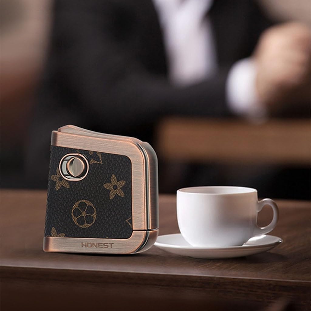 Honest Leather Metal One Piece Cast Vintage Retro Kerosene Lighter Refillable Fuel Push Ignition Design Windproof Trench