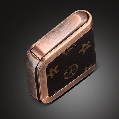 Honest Leather Metal One Piece Cast Vintage Retro Kerosene Lighter Refillable Fuel Push Ignition Design Windproof Trench