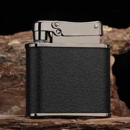 Honest Heavy Duty Mech Trench Kerosene Lighter Retro Vintage Grinding Wheel Ignition Soft Flame Torch Refillable Fuel Wish Brass Shell Foreskin Craft Collection