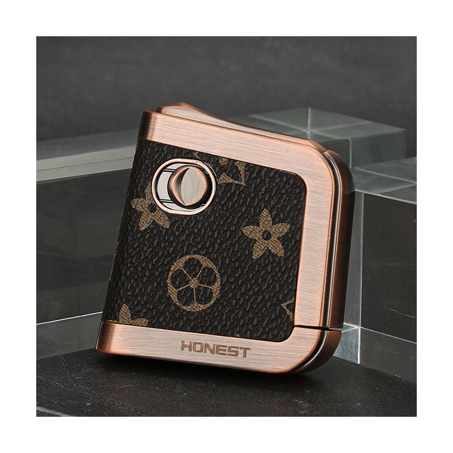 Honest Leather Metal One Piece Cast Vintage Retro Kerosene Lighter Refillable Fuel Push Ignition Design Windproof Trench