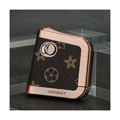 Honest Leather Metal One Piece Cast Vintage Retro Kerosene Lighter Refillable Fuel Push Ignition Design Windproof Trench